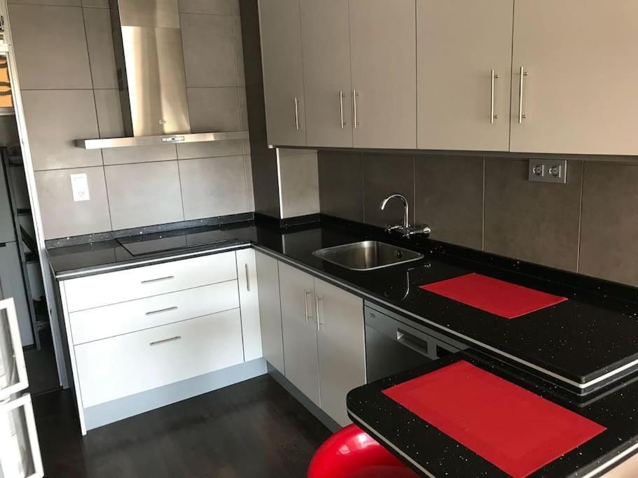 70 Sqm Apartment With Seaview In Arenales Del Sol. Zewnętrze zdjęcie